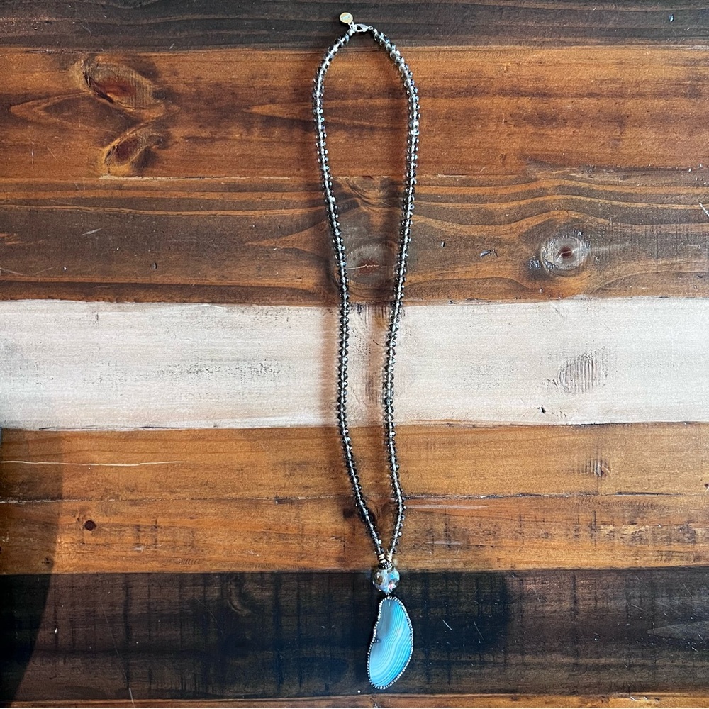 Fabulina green rock necklace